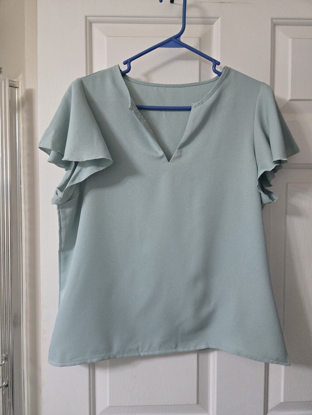 Light Mint Flutter Sleeve V-Neck Blouse - Women Size Medium